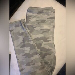 Women’s Grey Camo High-Waisted Seamless Leggings